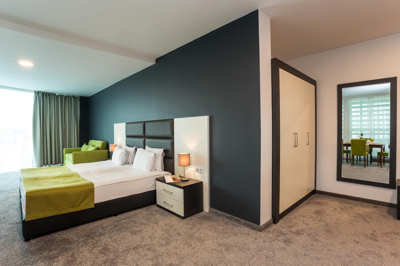 Earth & People & - Free Parking 4* Sofia