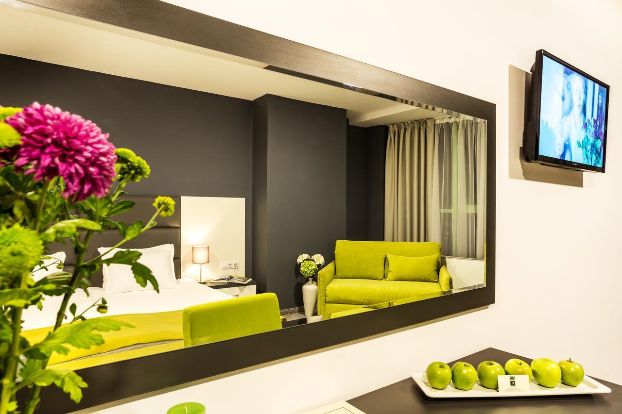 Earth & People & - Free Parking & Swimming Pool Hotel 4*