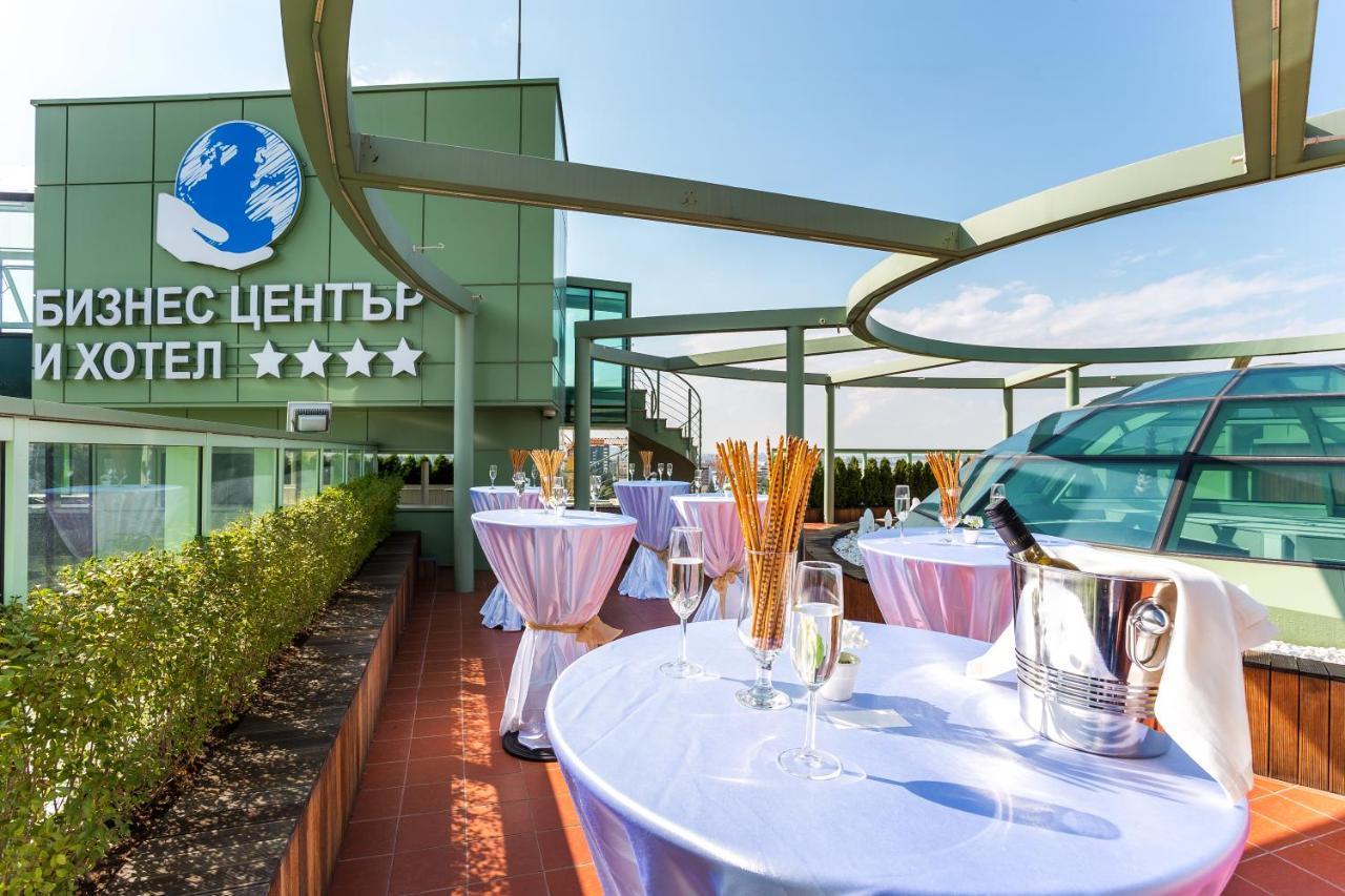 Hotel Earth & People & - Free Parking & Swimming Pool 4*